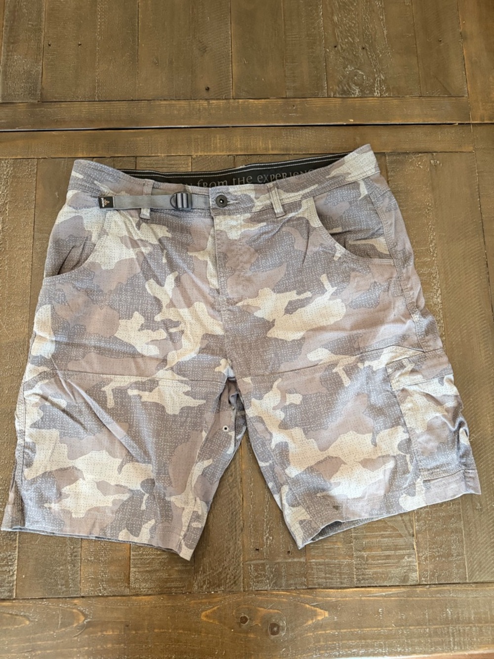 Prana Men's Stone Camo Cargo Shorts - Beige & Gray